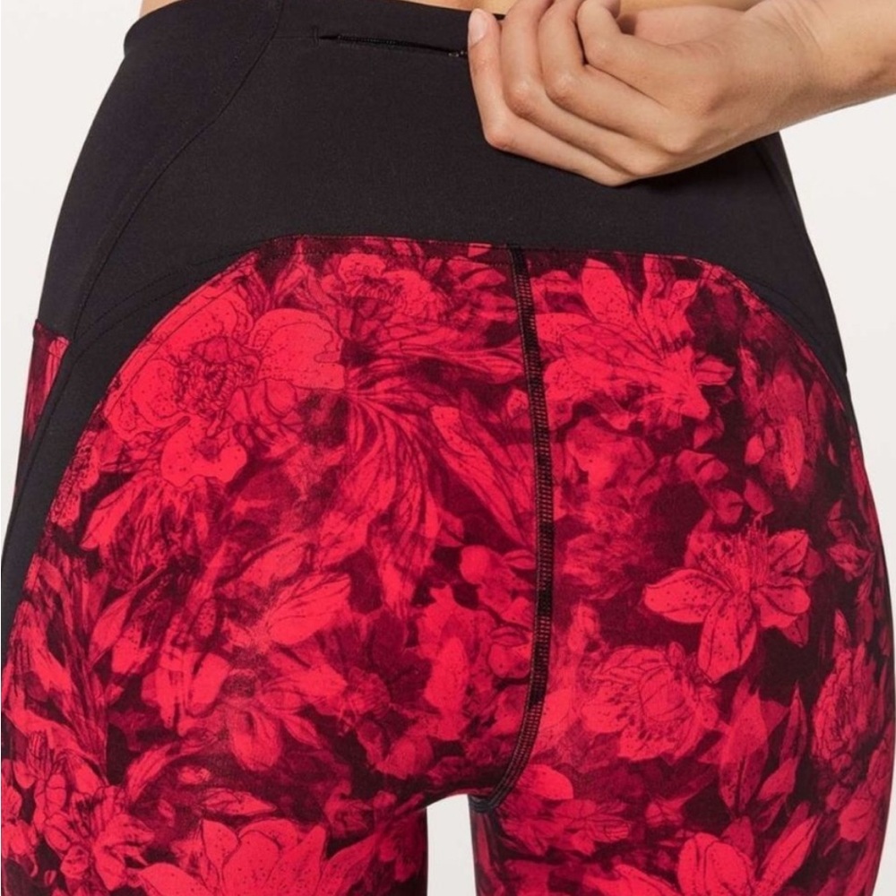 Lululemon Train Time Fast Pace Special Edition Travel Red Floral leggings